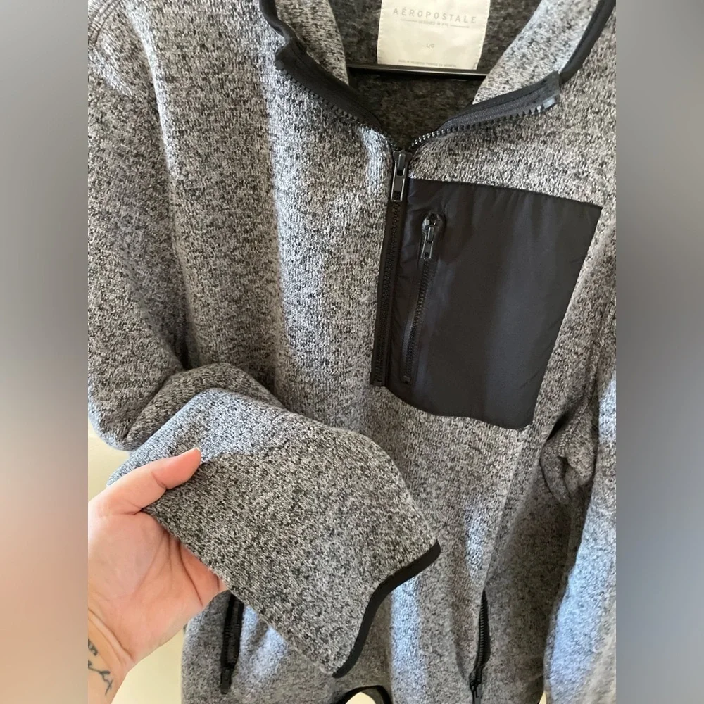 ✨Men’s Aeropostale Pullover Size L